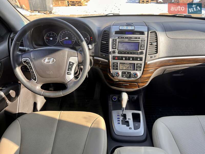 Позашляховик / Кросовер Hyundai Santa FE 2011 в Бучі