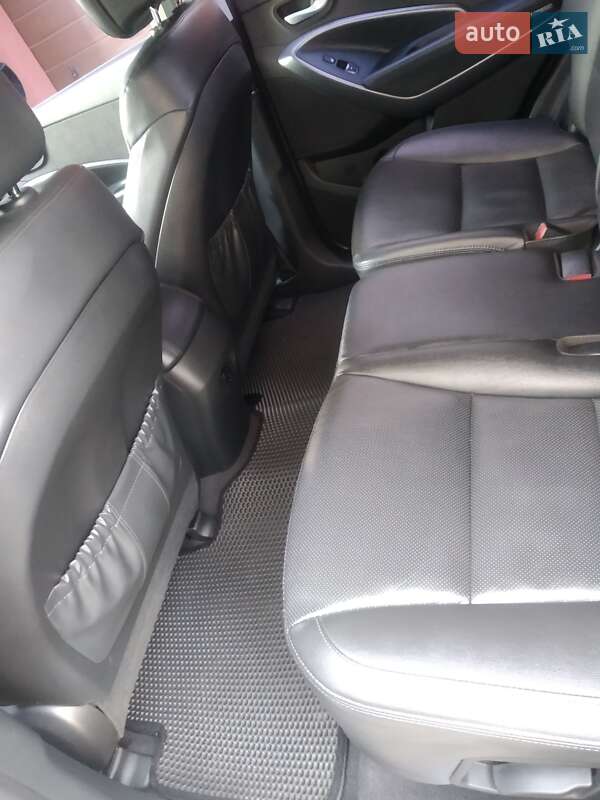 Внедорожник / Кроссовер Hyundai Santa FE 2013 в Ивано-Франковске