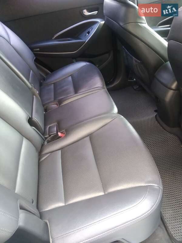 Внедорожник / Кроссовер Hyundai Santa FE 2013 в Ивано-Франковске