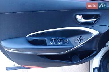Внедорожник / Кроссовер Hyundai Santa FE 2013 в 