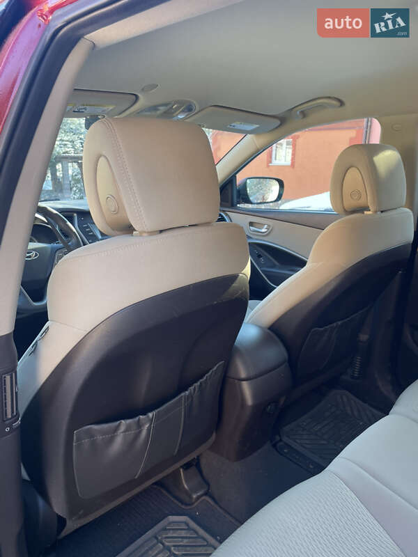 Позашляховик / Кросовер Hyundai Santa FE 2015 в Буковеле фото 15 Позашляховик / Кросовер Hyundai Santa FE 2015 в Буковеле