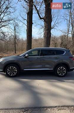 Внедорожник / Кроссовер Hyundai Santa FE 2021 в 