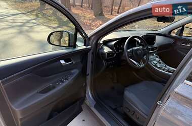 Внедорожник / Кроссовер Hyundai Santa FE 2021 в 