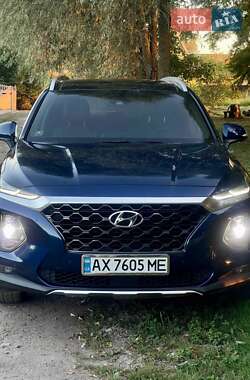 Внедорожник / Кроссовер Hyundai Santa FE 2018 в 