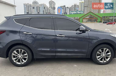 Внедорожник / Кроссовер Hyundai Santa FE 2016 в 