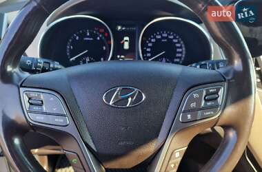 Позашляховик / Кросовер Hyundai Santa FE 2017 в 