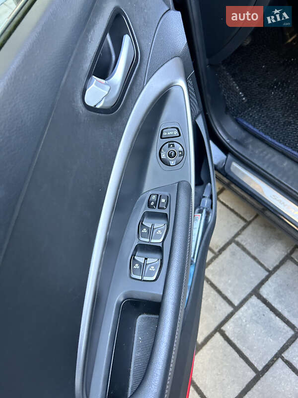 Внедорожник / Кроссовер Hyundai Santa FE 2015 в Львове