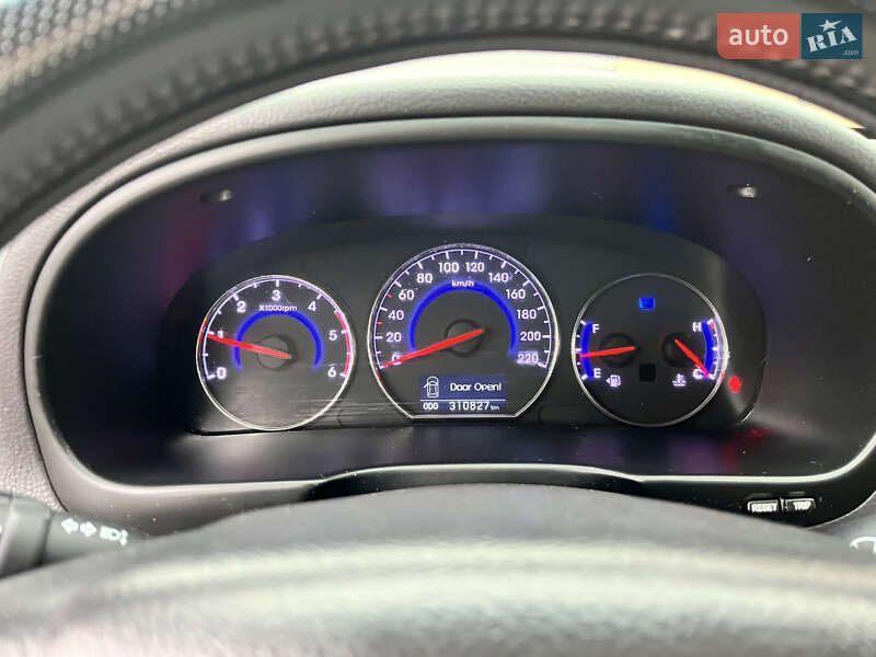 Позашляховик / Кросовер Hyundai Santa FE 2010 в Бродах