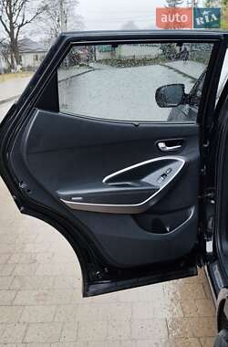 Позашляховик / Кросовер Hyundai Santa FE 2012 в 