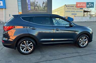 Внедорожник / Кроссовер Hyundai Santa FE 2015 в 