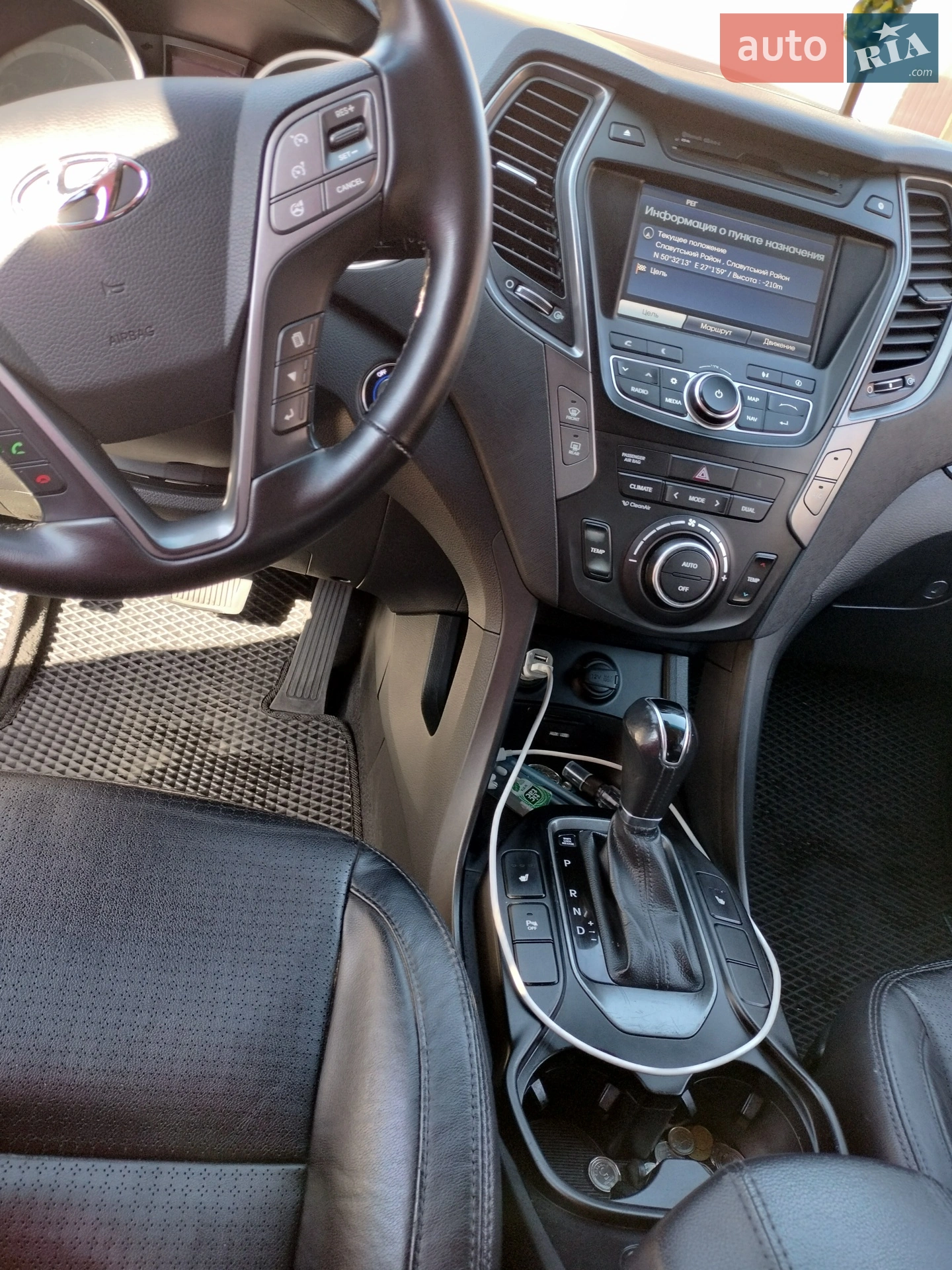 2012 Hyundai Santa Fe - мініатюра 17