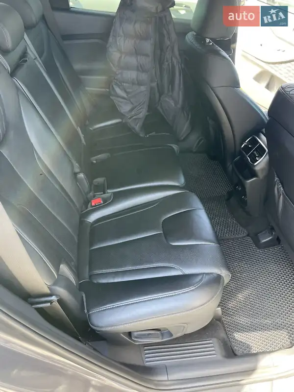 Hyundai Santa FE 2019 VIN KMHS281BBLU199802 фото оголошення 16 з 74