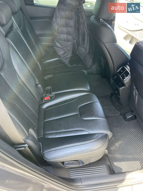 Позашляховик / Кросовер Hyundai Santa FE 2019 в Умані