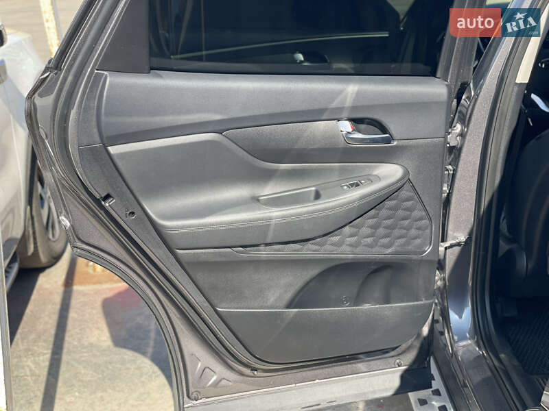Позашляховик / Кросовер Hyundai Santa FE 2019 в Умані