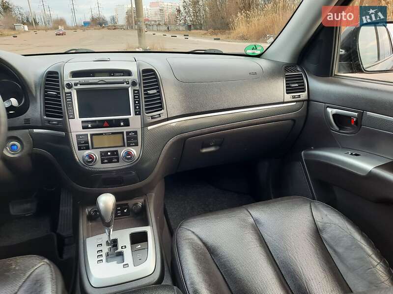 Внедорожник / Кроссовер Hyundai Santa FE 2012 в Полтаве