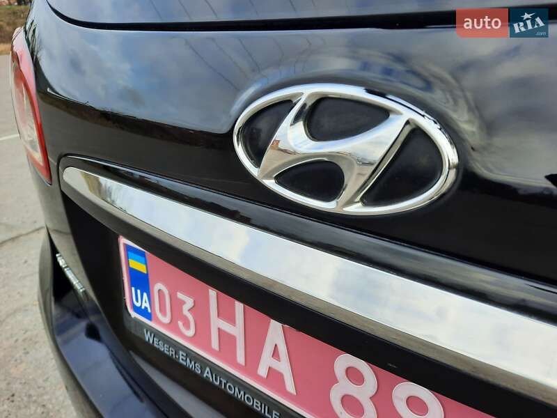 Внедорожник / Кроссовер Hyundai Santa FE 2012 в Полтаве