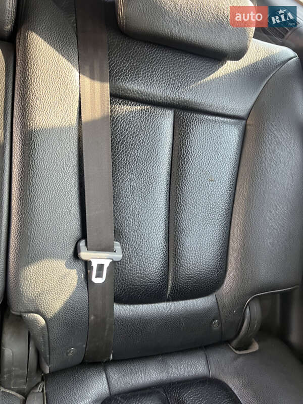 Позашляховик / Кросовер Hyundai Santa FE 2011 в Броварах