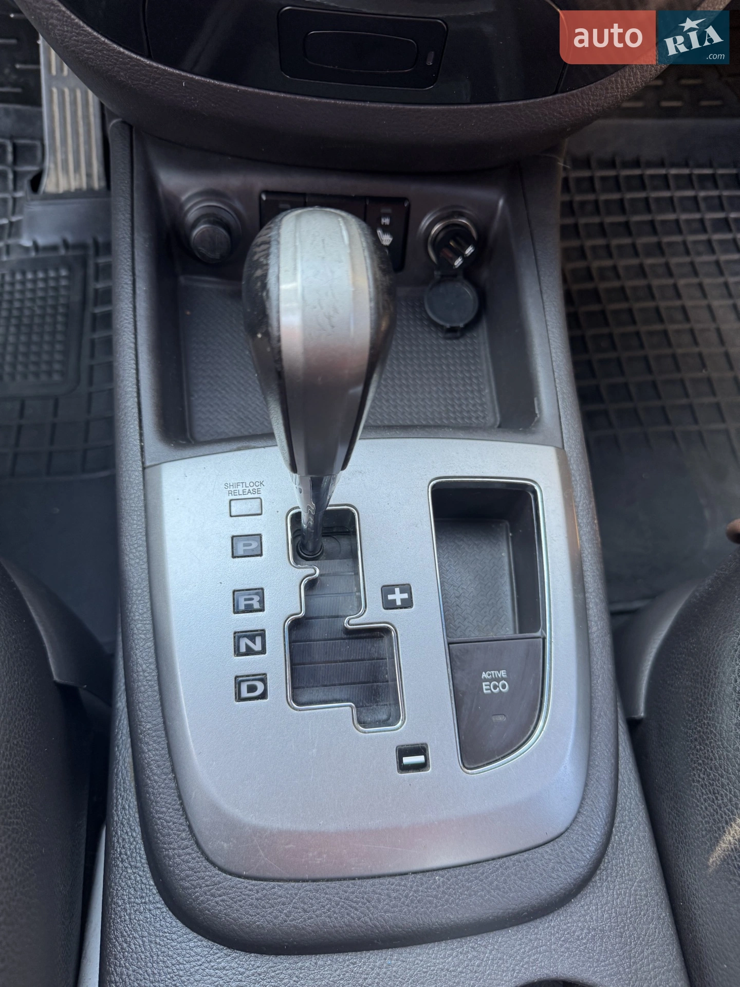 2011 Hyundai Santa Fe - мініатюра 12