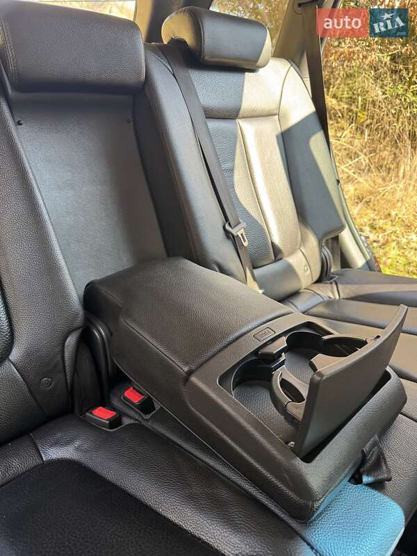 Позашляховик / Кросовер Hyundai Santa FE 2011 в Луцьку