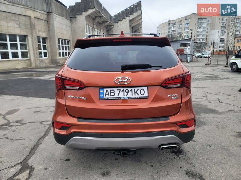 Позашляховик / Кросовер Hyundai Santa FE 2016 в Вінниці