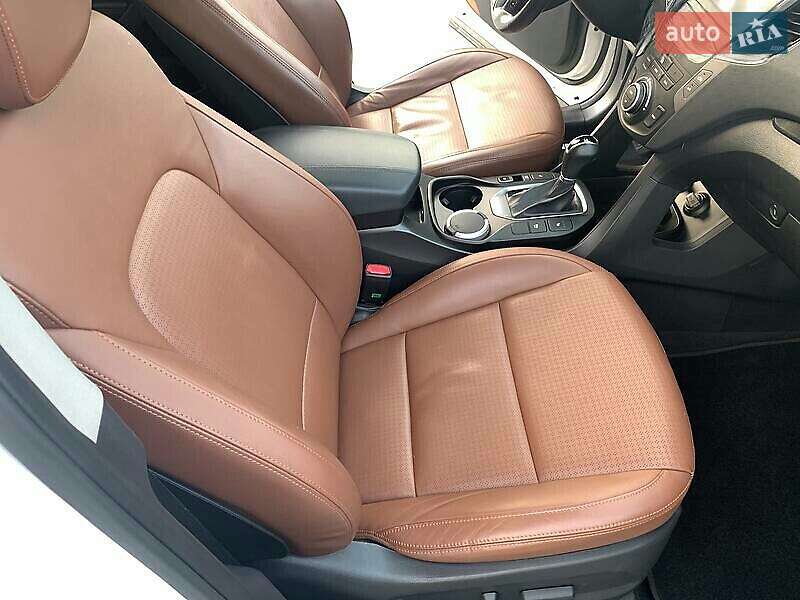 Позашляховик / Кросовер Hyundai Santa FE 2013 в Харкові