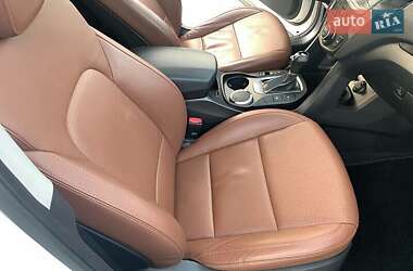 Внедорожник / Кроссовер Hyundai Santa FE 2013 в 
