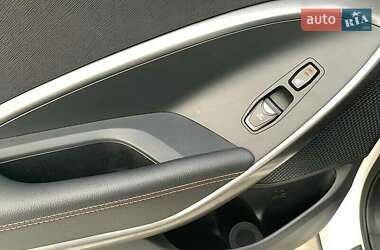 Внедорожник / Кроссовер Hyundai Santa FE 2013 в 