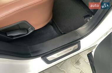 Внедорожник / Кроссовер Hyundai Santa FE 2013 в 