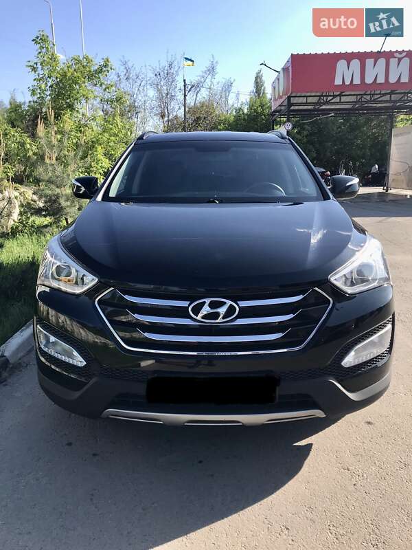 Внедорожник / Кроссовер Hyundai Santa FE 2014 в Сумах