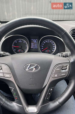 Внедорожник / Кроссовер Hyundai Santa FE 2014 в 