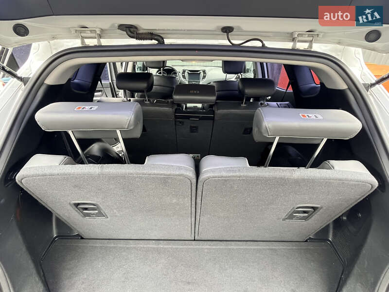 Внедорожник / Кроссовер Hyundai Santa FE 2014 в Ужгороде фото 12 Внедорожник / Кроссовер Hyundai Santa FE 2014 в Ужгороде