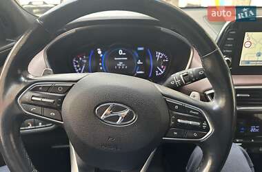 Внедорожник / Кроссовер Hyundai Santa FE 2019 в 
