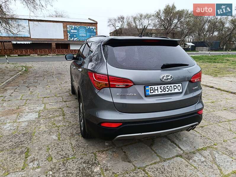 Внедорожник / Кроссовер Hyundai Santa FE 2012 в Белгороде-Днестровском