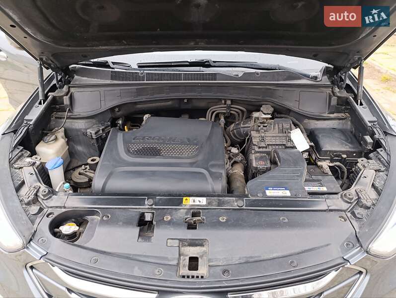 Внедорожник / Кроссовер Hyundai Santa FE 2012 в Белгороде-Днестровском