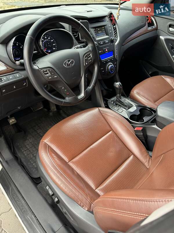 Внедорожник / Кроссовер Hyundai Santa FE 2013 в Львове