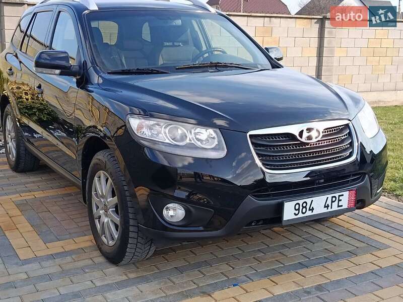 Внедорожник / Кроссовер Hyundai Santa FE 2010 в 