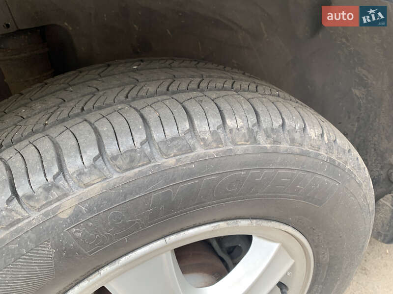 Позашляховик / Кросовер Hyundai Santa FE 2003 в Ізмаїлі