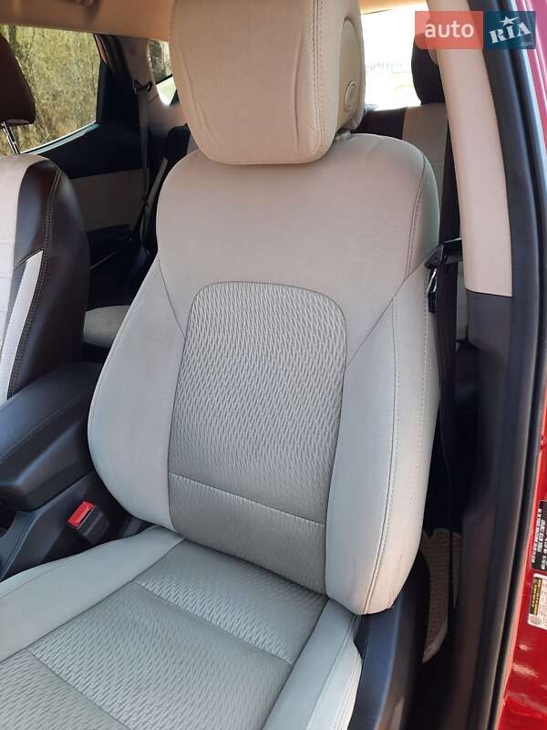 Позашляховик / Кросовер Hyundai Santa FE 2016 в Борисполі