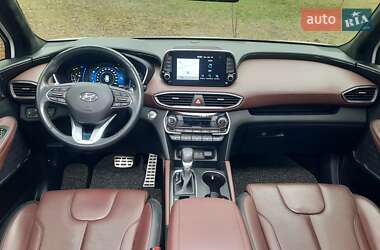 Позашляховик / Кросовер Hyundai Santa FE 2018 в 