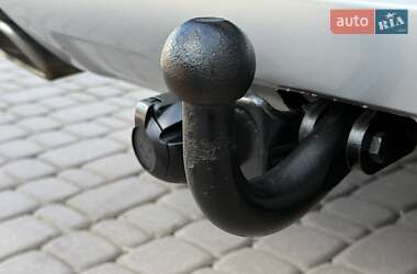 Внедорожник / Кроссовер Hyundai Santa FE 2012 в 