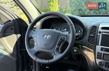 Внедорожник / Кроссовер Hyundai Santa FE 2012 в 