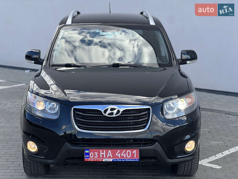 Внедорожник / Кроссовер Hyundai Santa FE 2010 в Ровно