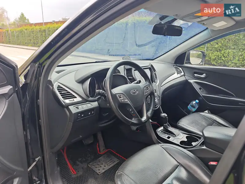 Позашляховик / Кросовер Hyundai Santa FE 2013 в 