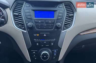 Позашляховик / Кросовер Hyundai Santa FE 2015 в 