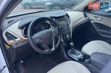 Позашляховик / Кросовер Hyundai Santa FE 2015 в 