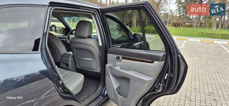 Позашляховик / Кросовер Hyundai Santa FE 2010 в Ірпені