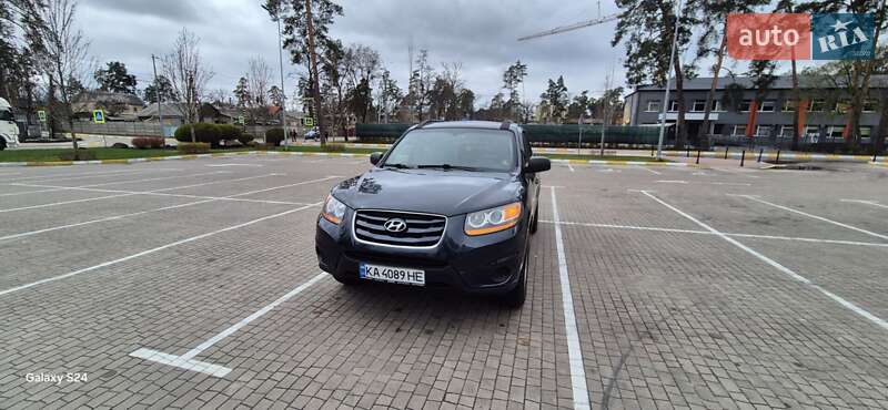 Позашляховик / Кросовер Hyundai Santa FE 2010 в Ірпені