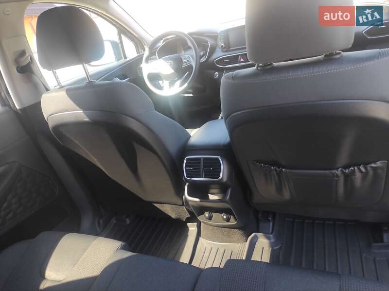 Позашляховик / Кросовер Hyundai Santa FE 2019 в Жашківу