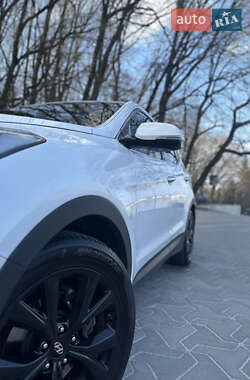 Внедорожник / Кроссовер Hyundai Santa FE 2017 в 