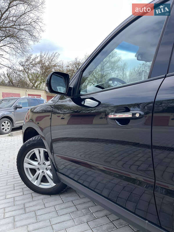 Внедорожник / Кроссовер Hyundai Santa FE 2010 в Каменец-Подольском